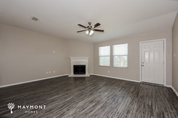 2002 Bentwood Dr - Photo 4 of 12