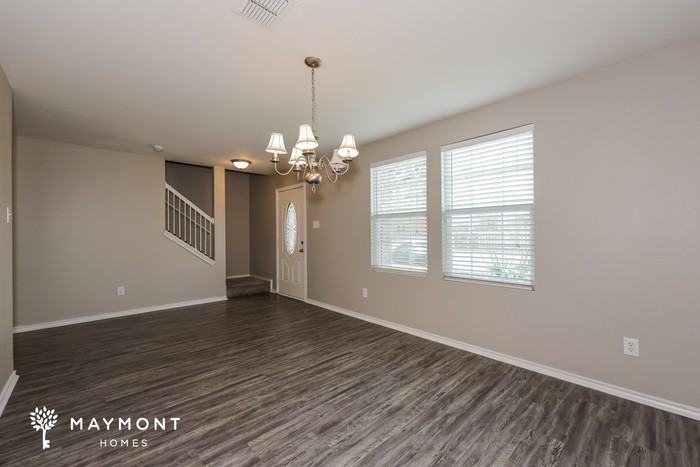 2002 Bentwood Dr - Photo 5 of 12