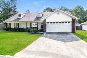 featured image of 2424 Cedar Rdg
