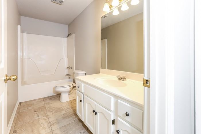 2424 Cedar Rdg - Photo 6 of 10