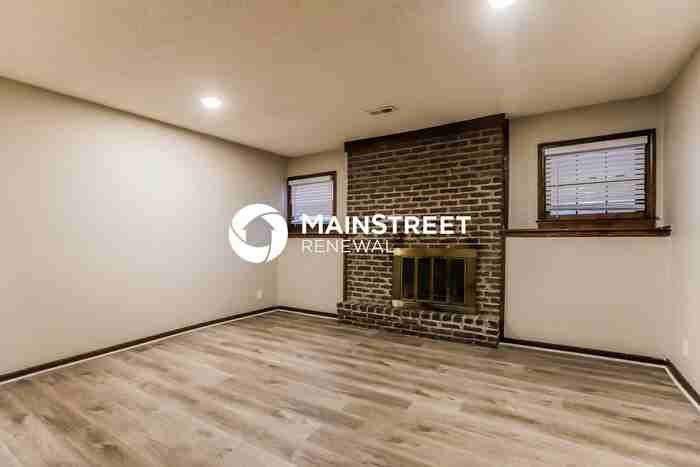14835 S Locust St - Photo 7 of 17