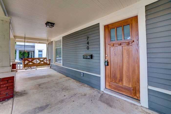 740 N Denver Ave - Photo 4 of 28