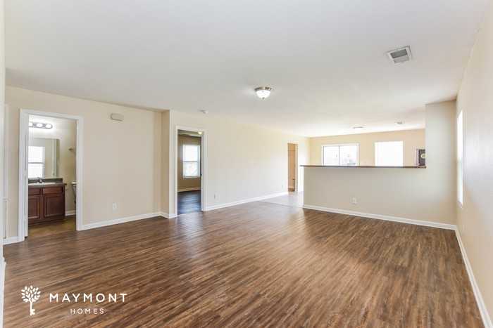 122 David Barnes Dr - Photo 4 of 10