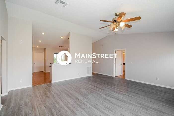 12289 Bucks Harbor Dr N - Photo 4 of 16