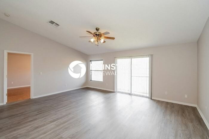 12289 Bucks Harbor Dr N - Photo 5 of 16