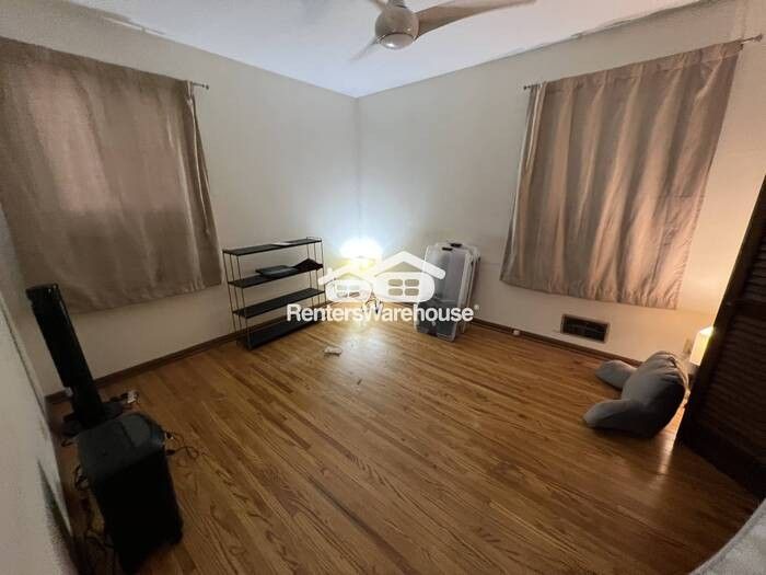 7404 Queen Ave S - Photo 4 of 13