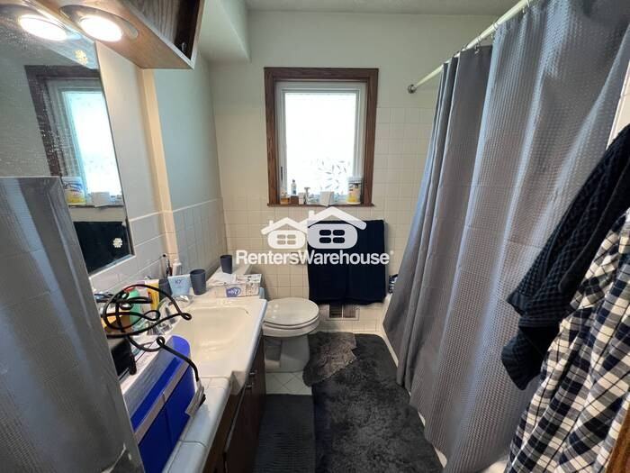 7404 Queen Ave S - Photo 6 of 13