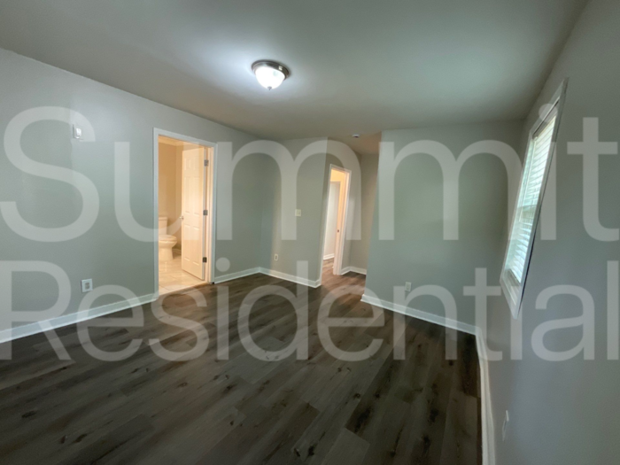 2590 Godfrey Dr Nw - Photo 5 of 16