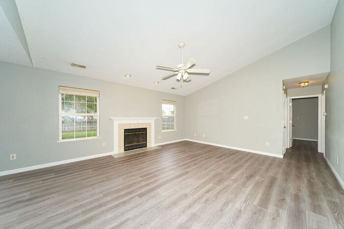 8335 Eagles Nest Dr - Photo 2 of 23