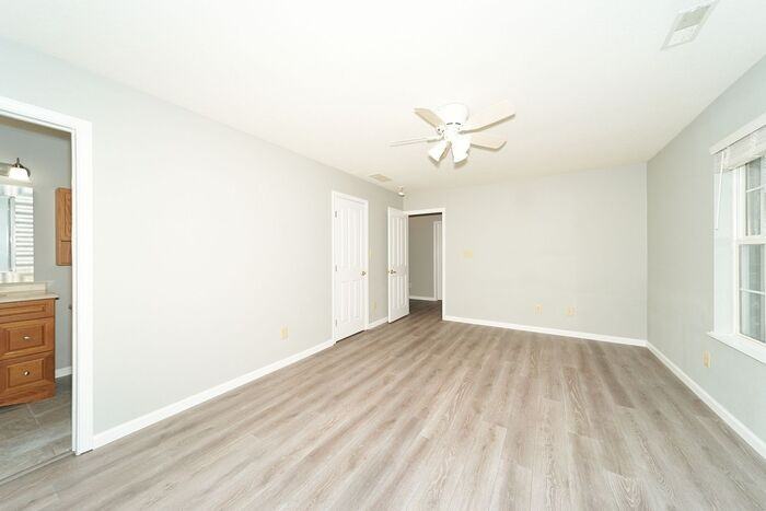 8335 Eagles Nest Dr - Photo 4 of 23