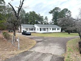 featured image of 3227 N Main St