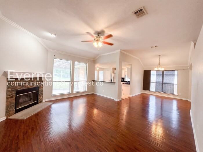 2315 Chestnut Path - Photo 4 of 19