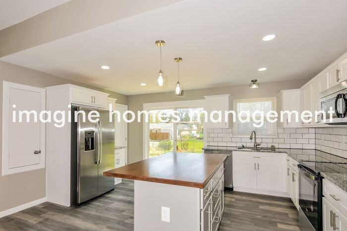 11818 Flushing Dr - Photo 4 of 13