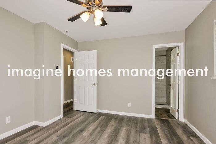 11818 Flushing Dr - Photo 5 of 13