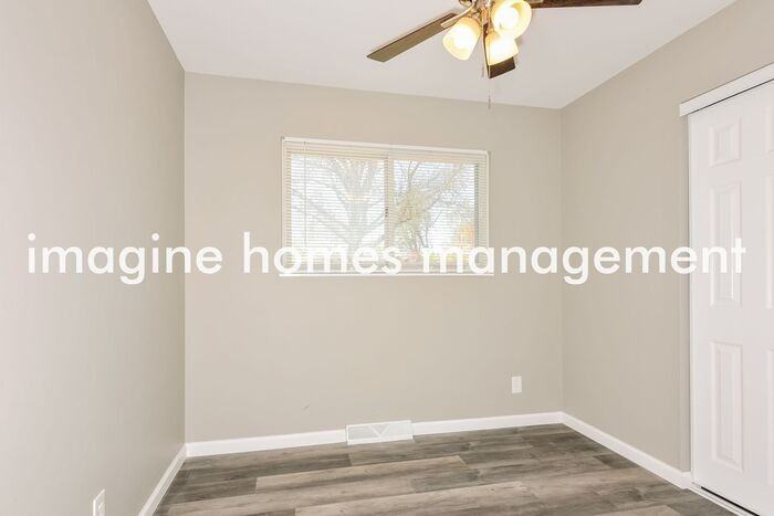 11818 Flushing Dr - Photo 7 of 13