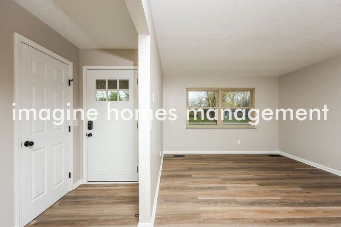 3698 Oakwood Dr - Photo 4 of 20