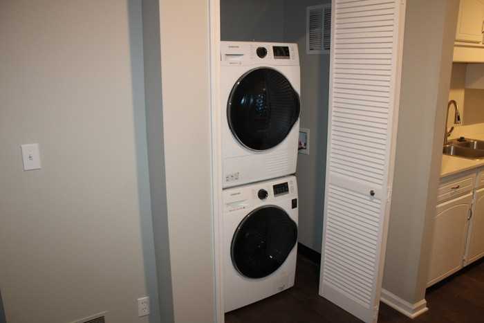 711 N Broadway St #220 - Photo 3 of 3