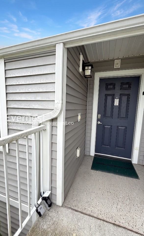 4001 S 211th Pl #C2 - Photo 3 of 40