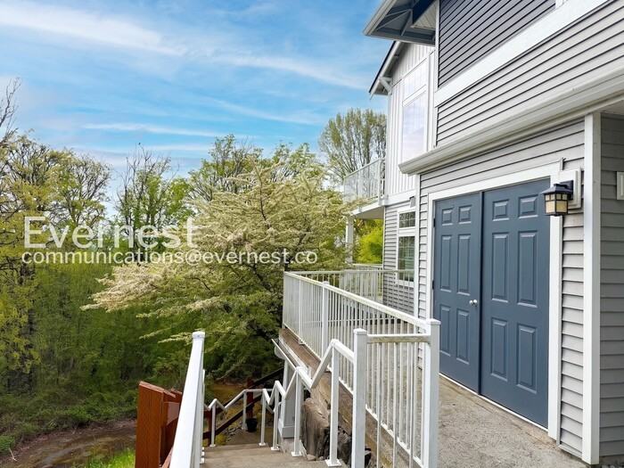 4001 S 211th Pl #C2 - Photo 5 of 40