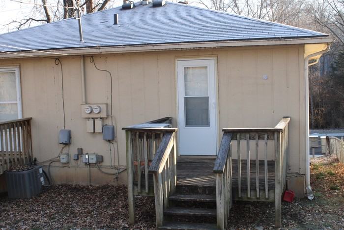 1218 10th Ave - Photo 2 of 2