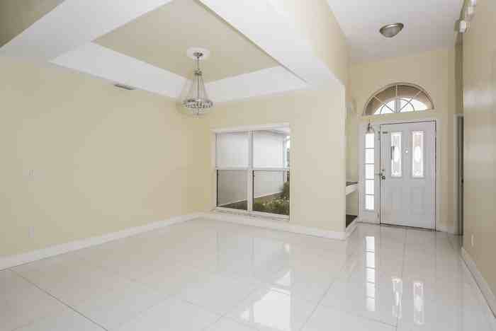 12252 Bronson Way - Photo 3 of 15