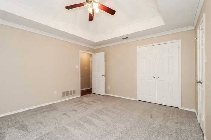 524 E Lanett Dr - Photo 6 of 20