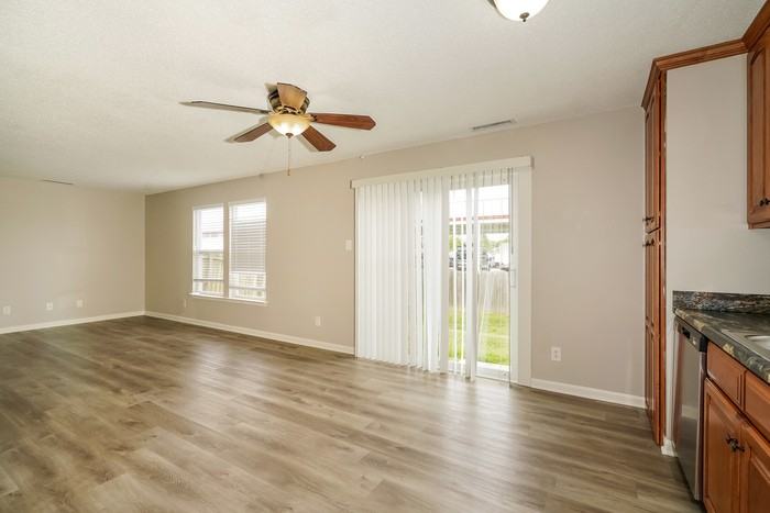 6744 Everbloom Ln - Photo 6 of 17