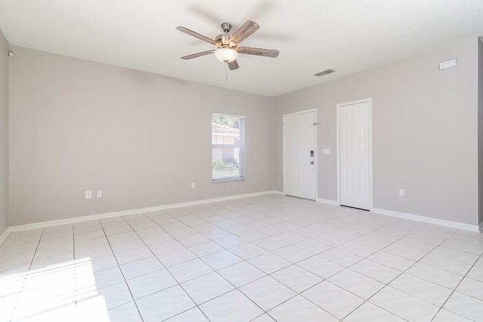 2344 Cordova Ct - Photo 5 of 17