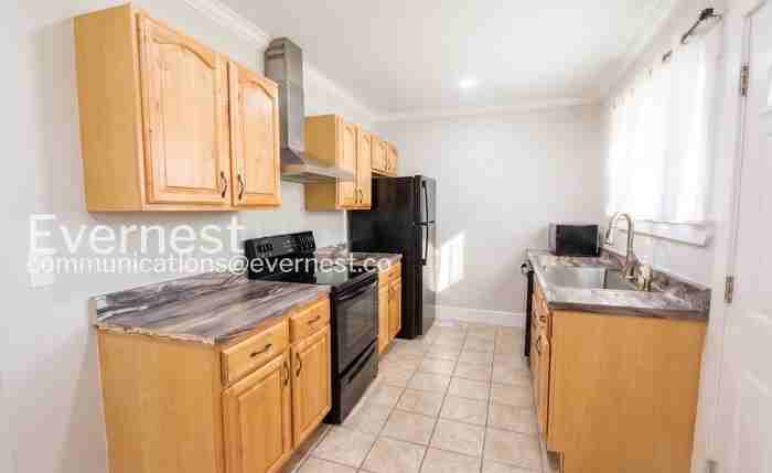 306 Red Oak Dr - Photo 2 of 22