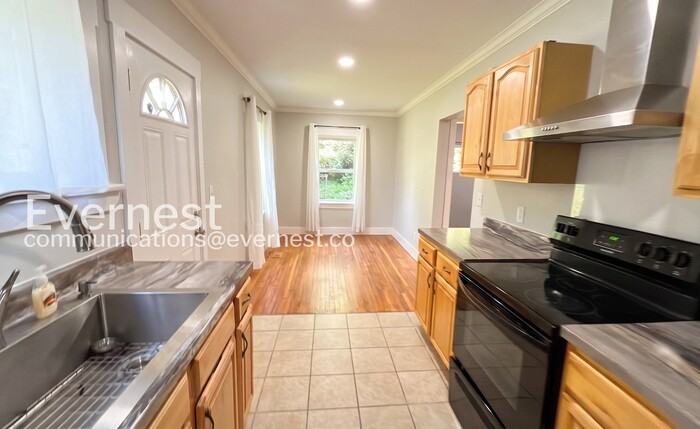 306 Red Oak Dr - Photo 3 of 22