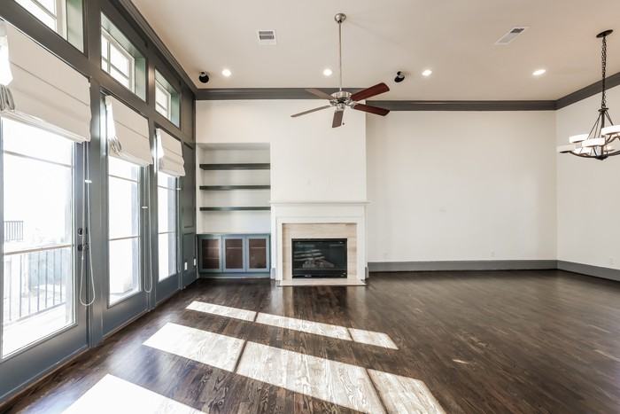 2207 Hilshire Glen Ct - Photo 2 of 25