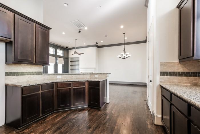 2207 Hilshire Glen Ct - Photo 7 of 25