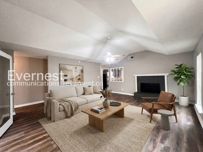 3985 Fernway Dr - Photo 3 of 29