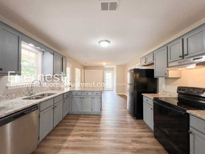 3985 Fernway Dr - Photo 6 of 29