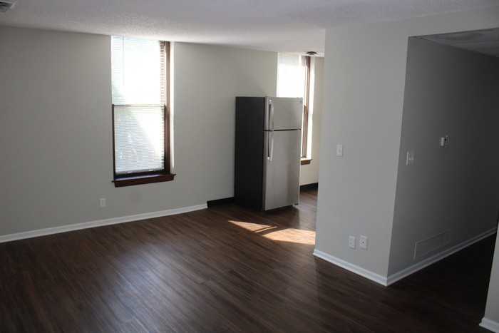 711 N Broadway St #418 - Photo 2 of 2