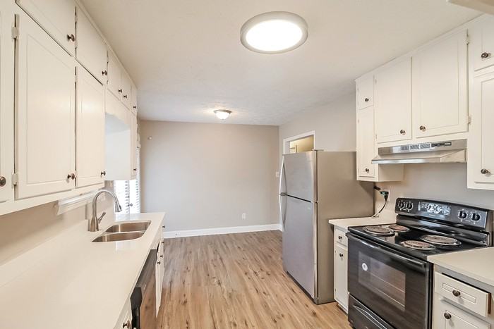 612 Ralph Rd Se - Photo 6 of 16