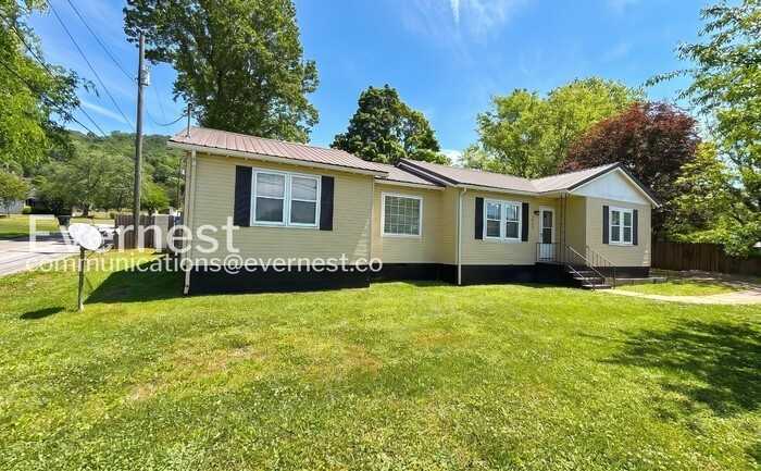 5207 Evitt St - Photo 2 of 36