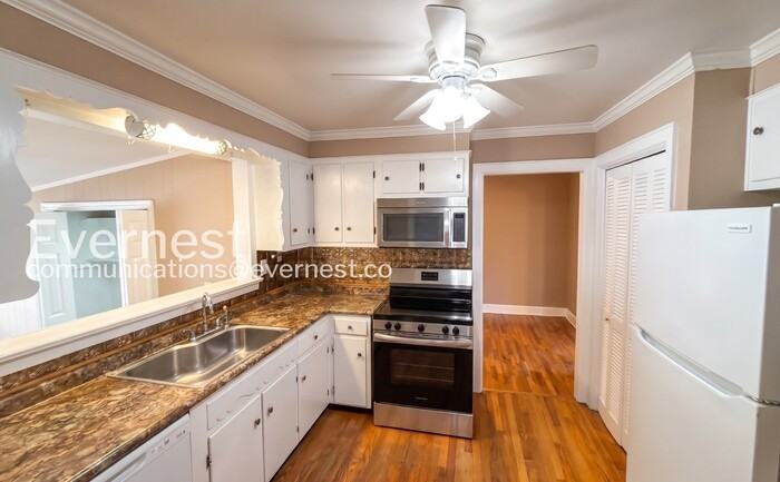 5207 Evitt St - Photo 3 of 36