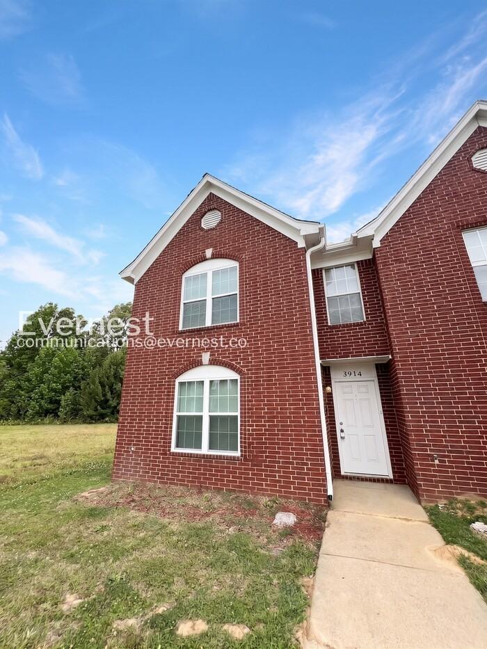 3914 Santa Fe Loop - Photo 2 of 23
