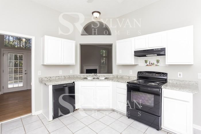 240 Turning Leaf Dr - Photo 6 of 16