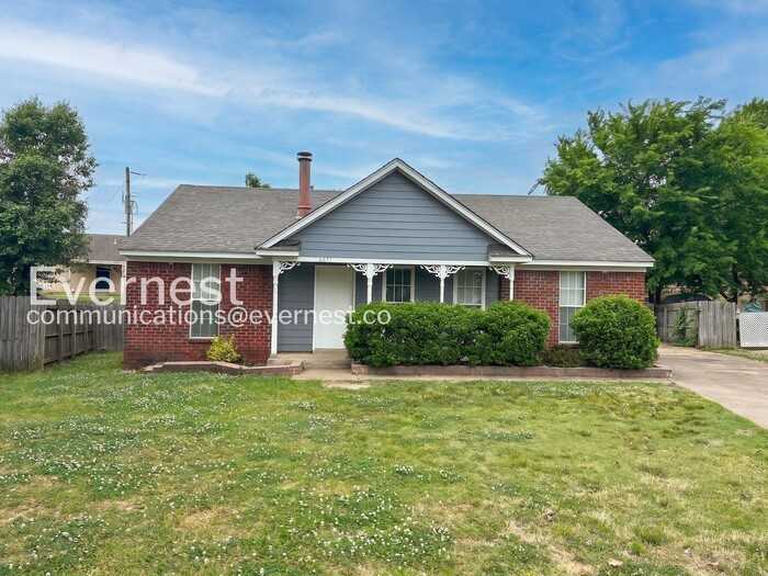 6571 Ashland Dr - Photo 2 of 24