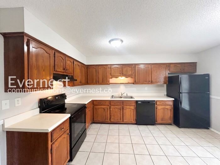 6571 Ashland Dr - Photo 6 of 24