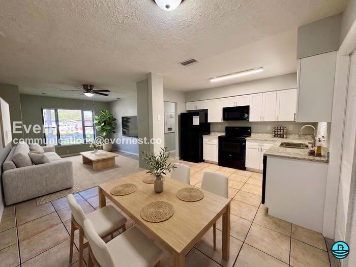 7121 Flounder Dr - Photo 3 of 23