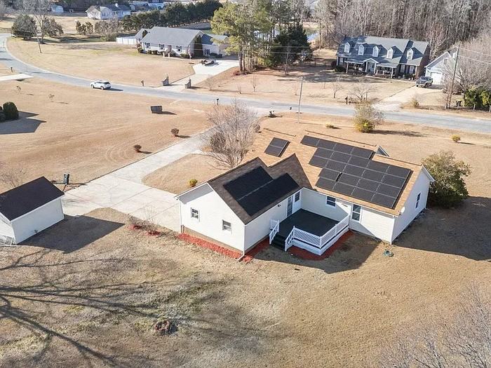 54 Lynn Ln - Photo 2 of 27