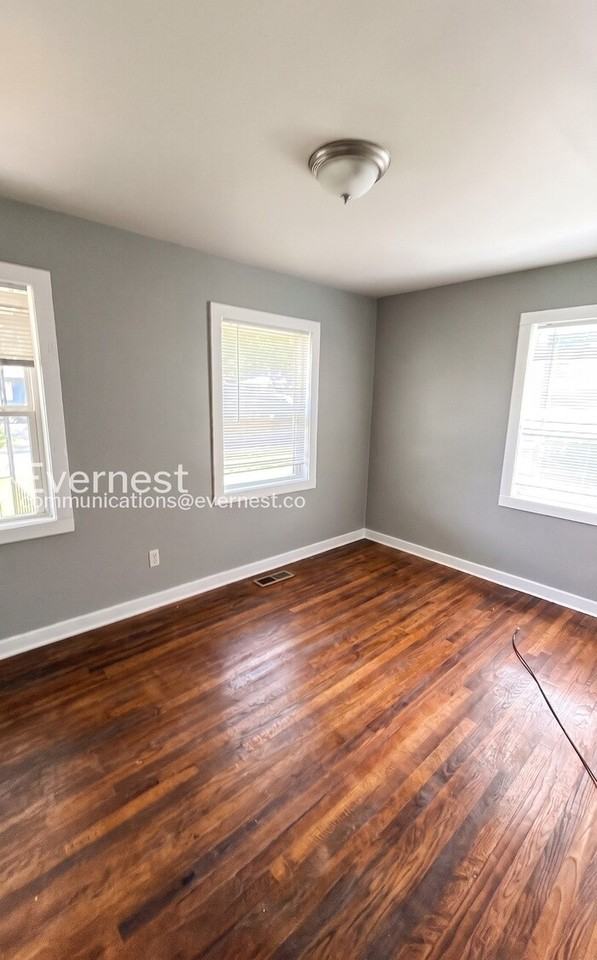 516 Athens Ct - Photo 7 of 16