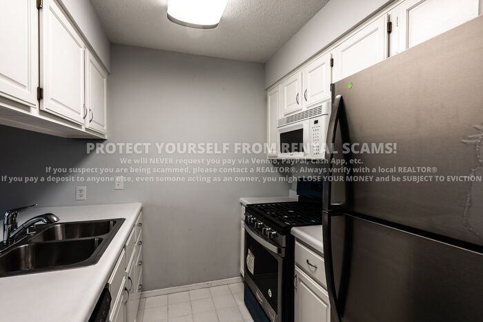 2554 W Houston St - Photo 5 of 15