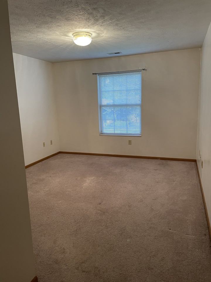 3646 N 48th St #26 - Photo 3 of 19