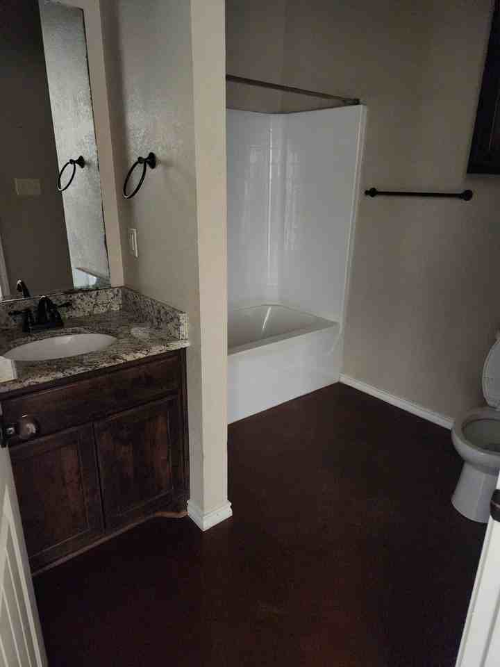 440 S Evans St #E - Photo 3 of 3