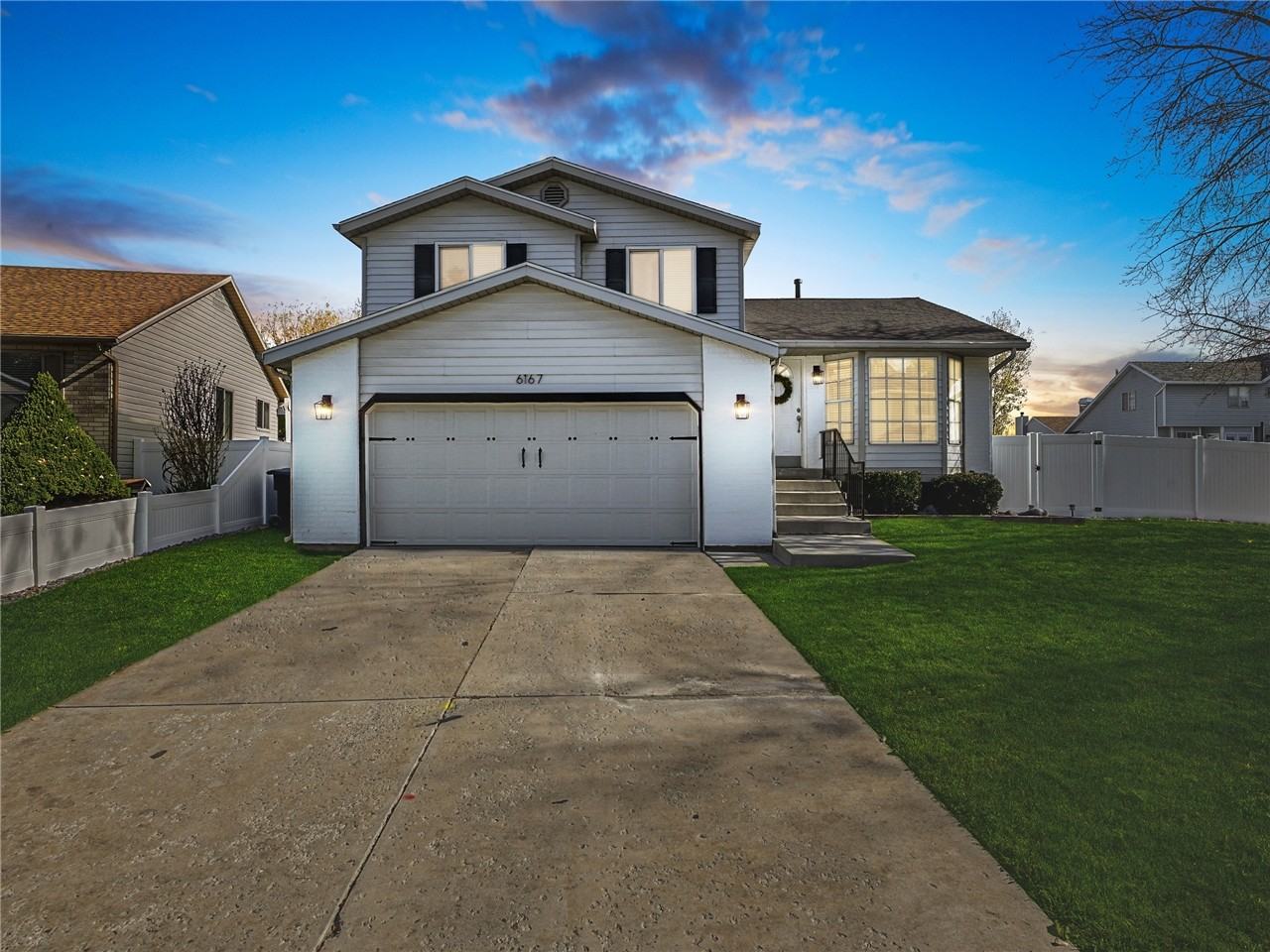 6167 S Eagle Nest Dr - Photo 2 of 24