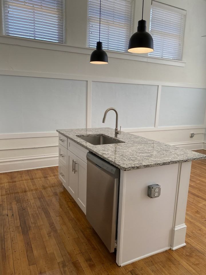 403 W Court St #304 - Photo 4 of 8